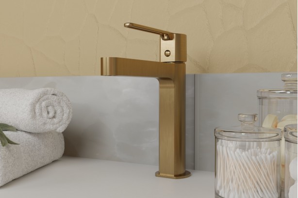 Hanaé freestanding single lever basin mixer in brushed gold - front view