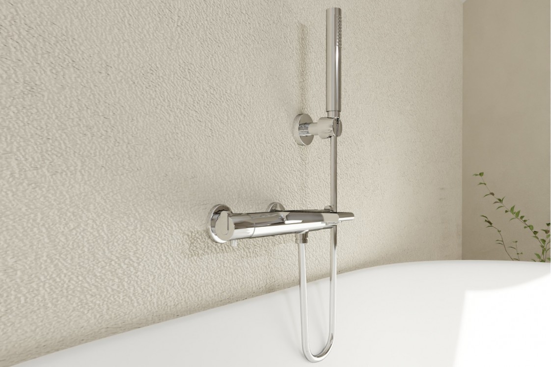 Hanaé bath/shower mixer in chrome - front view