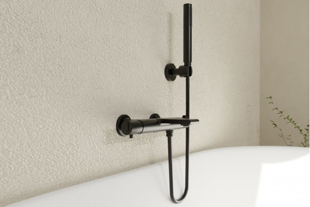 Hanaé freestanding bath/shower mixer in matt black - front view