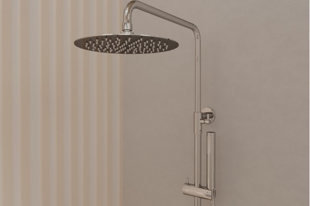 Hanaé shower column in chrome - front view