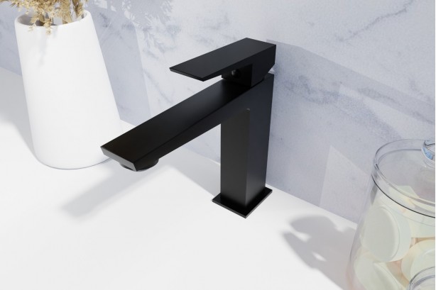 Grafik freestanding basin mixer in matt black - front view