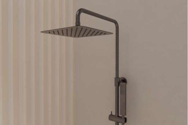 Figaro shower column in PVD carbon - front view