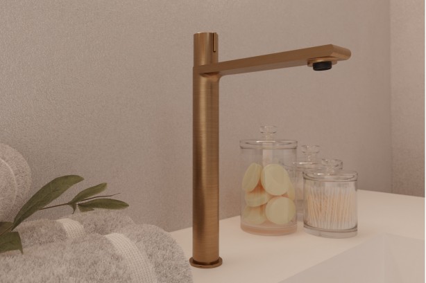 Progressive Figaro basin mixer in brushed gold - side view