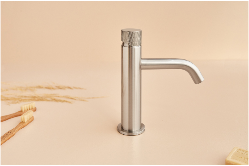 Chrome LOOP K single-lever tap by Sanycces side view